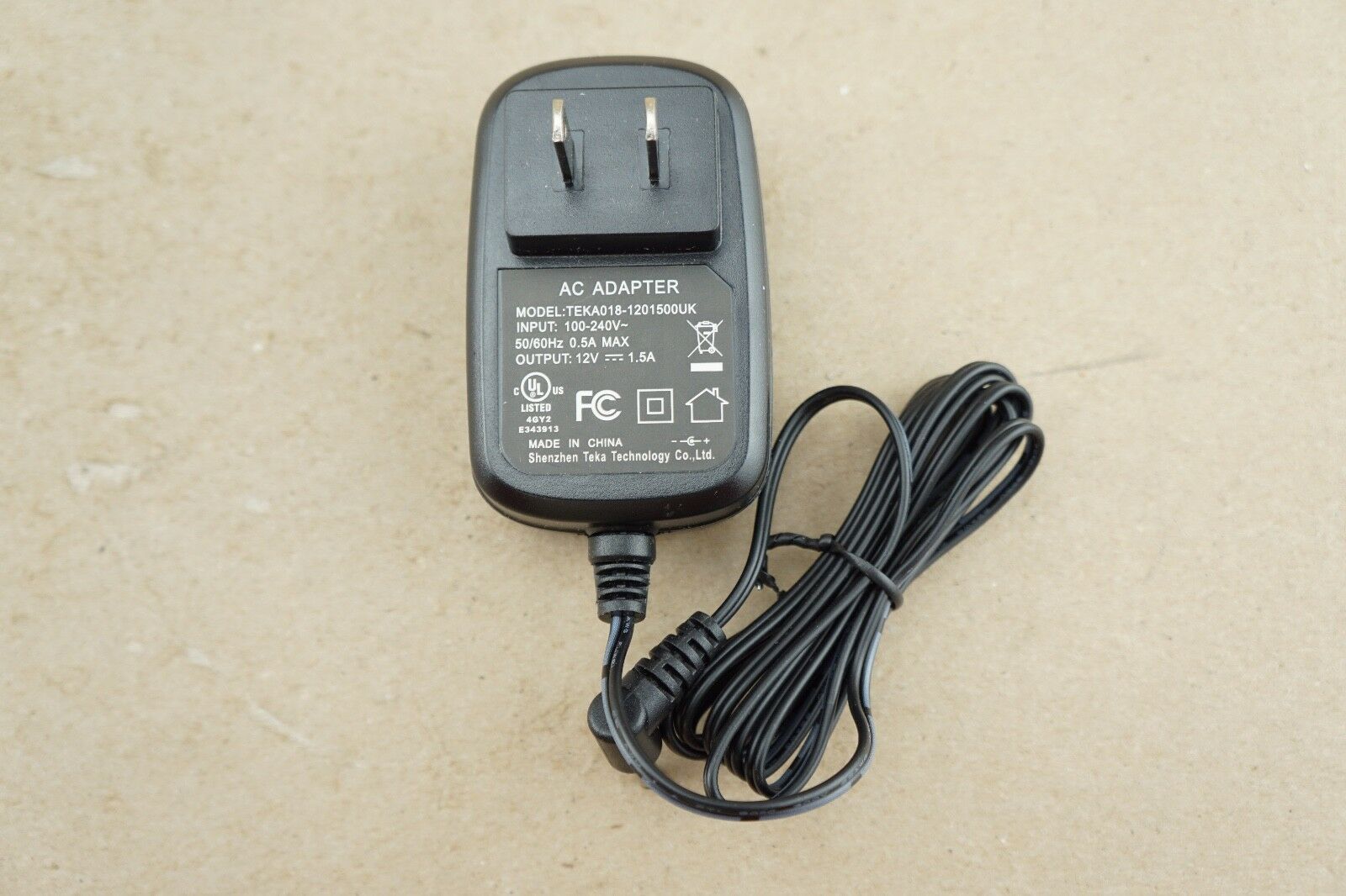 New 12V 1.5A TEKA018-1201500Uk Adapter power supply charger use in LED light